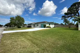 879 SE Degan Dr, Port Saint Lucie, FL 34983 - Photo 1