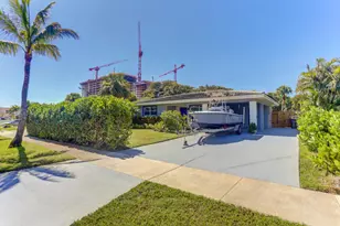 140 Date Palm Dr, Lake Park, FL 33403 - Photo 1