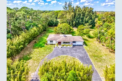 8902 N Bates Road, Palm Beach Gardens, FL 33418 - Photo 1