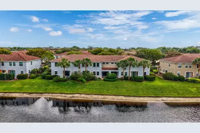 154 W Astor Circle, Delray Beach, FL 33484 - Photo 1