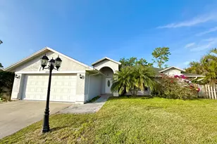 1050 SE Euclid Ln, Port Saint Lucie, FL 34983 - Photo 1