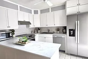 335 S Waverly Pl, Vero Beach, FL 32960 - Photo 1