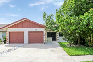 106 S Moccasin Trail, Jupiter, FL 33458 - Photo 1