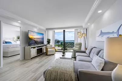 5600 N Flagler Drive, Unit #209, West Palm Beach, FL 33407 - Photo 1