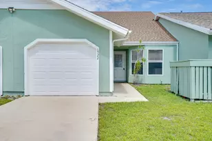 1722 SE Balmoral Ct, Port Saint Lucie, FL 34952 - Photo 1