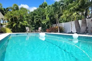 1150 Emerald Ln, Singer Island, FL 33404 - Photo 1