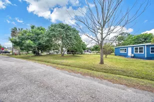 4175 Ave I, Fort Pierce, FL 34947 - Photo 1