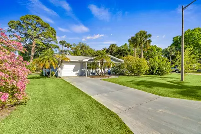 1946 5th Court, Vero Beach, FL 32960 - Photo 1