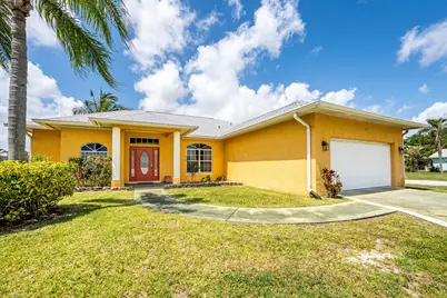 220 SE Verada Avenue, Port Saint Lucie, FL 34983 - Photo 1