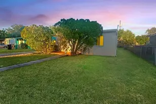 424 NW 15th Ave, Fort Lauderdale, FL 33311 - Photo 1