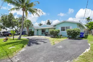 2540 NE 10th Ct, Pompano Beach, FL 33062 - Photo 1