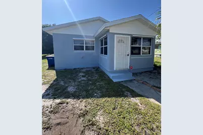 905 N 19th Street, Fort Pierce, FL 34950 - Photo 1