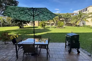 2615 NE 3rd Ct, Boynton Beach, FL 33435 - Photo 1