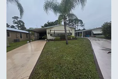 39 Flores Del Norte, Fort Pierce, FL 34951 - Photo 1