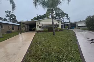 39 Flores Del Norte, Fort Pierce, FL 34951 - Photo 1