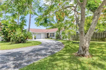 226 W Norfolk Road, Jupiter, FL 33469 - Photo 1