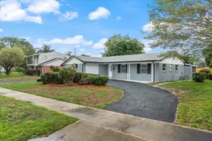 914 Orange Dr, Lake Park, FL 33403 - Photo 1