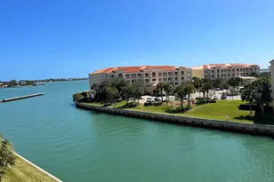 6 Harbour Isle Dr E, Fort Pierce, FL 34949 - Photo 1