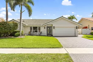 396 Sandalwood Ln, Boca Raton, FL 33487 - Photo 1