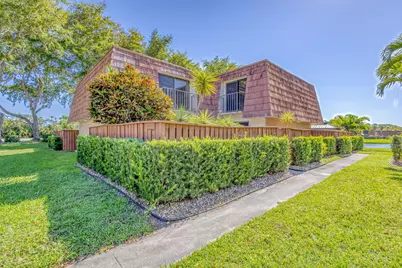 736 Buttonwood Lane, Boynton Beach, FL 33436 - Photo 1