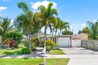 37 SW 13th Avenue, Delray Beach, FL 33444 - Photo 1