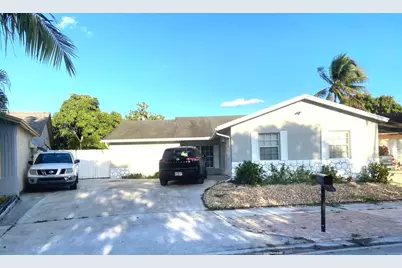 5830 Lincoln Circle, Lake Worth, FL 33463 - Photo 1