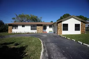 107 SE 35th Ave, Boynton Beach, FL 33435 - Photo 1