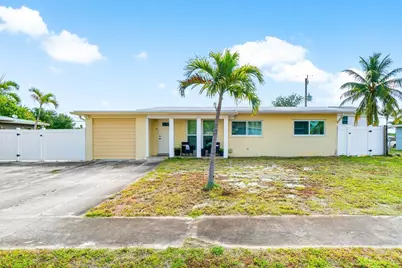 814 S 10th Street, Lantana, FL 33462 - Photo 1