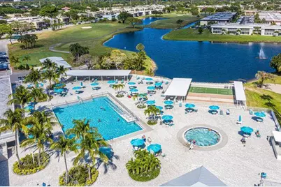 625 Burgundy N, Delray Beach, FL 33484 - Photo 1