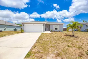 1709 SW Monterrey Ln, Port Saint Lucie, FL 34953 - Photo 1