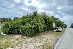 207 Main St, Sebastian, FL 32958 - Photo 1