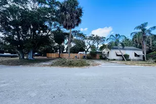 2835 Nokomis Ave, West Palm Beach, FL 33409 - Photo 1