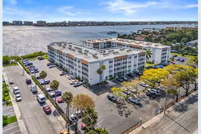 1502 S Lakeside Drive #301, Lake Worth, FL 33460 - Photo 1