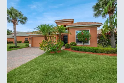 312 NW Somerset Circle, Port Saint Lucie, FL 34983 - Photo 1