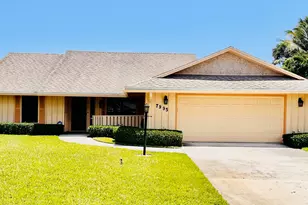 7995 SE Trenton Ave Ave, Hobe Sound, FL 33455 - Photo 1