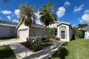 922 Lake Wellington Dr, Wellington, FL 33414 - Photo 1