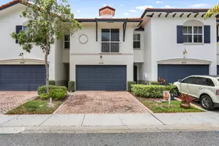 4719 N Prive N Circle, Delray Beach, FL 33445 - Photo 1