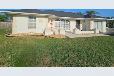 333 NE Surrey Street, Port Saint Lucie, FL 34983 - Photo 1