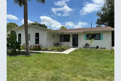 907 SE Lake Street, Stuart, FL 34994 - Photo 1