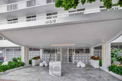 401 Ocean Drive, Unit #220, Miami Beach, FL 33139 - Photo 1