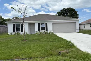 315 NE Granduer Ave, Port Saint Lucie, FL 34983 - Photo 1