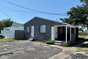 172 W 15th St, Riviera Beach, FL 33404 - Photo 1