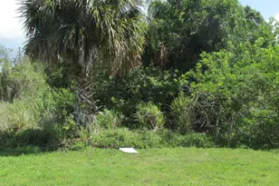 1613 SE Grapeland Ave, Port Saint Lucie, FL 34952 - Photo 1