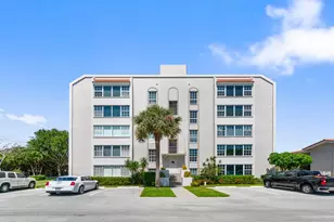 250 NE 20th St, Boca Raton, FL 33431 - Photo 1