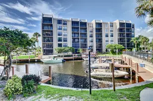 21 Royal Palm Way, Boca Raton, FL 33432 - Photo 1