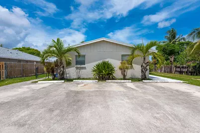 2449 Saginaw Avenue, West Palm Beach, FL 33409 - Photo 1