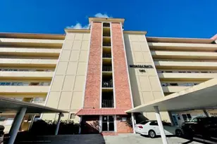 1101 Crystal Lake Dr, Pompano Beach, FL 33064 - Photo 1