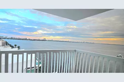 2016 Bay Drive #907, Miami Beach, FL 33141 - Photo 1