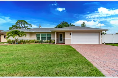 410 SE Verada Avenue, Port Saint Lucie, FL 34983 - Photo 1