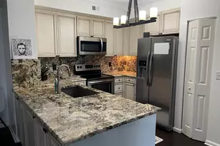 580 S Sapodilla Ave, West Palm Beach, FL 33401 - Photo 1